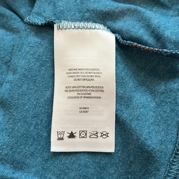 Mountain Hardwear T-Shirt - Large - Like new condition! - Picture 4 of 4